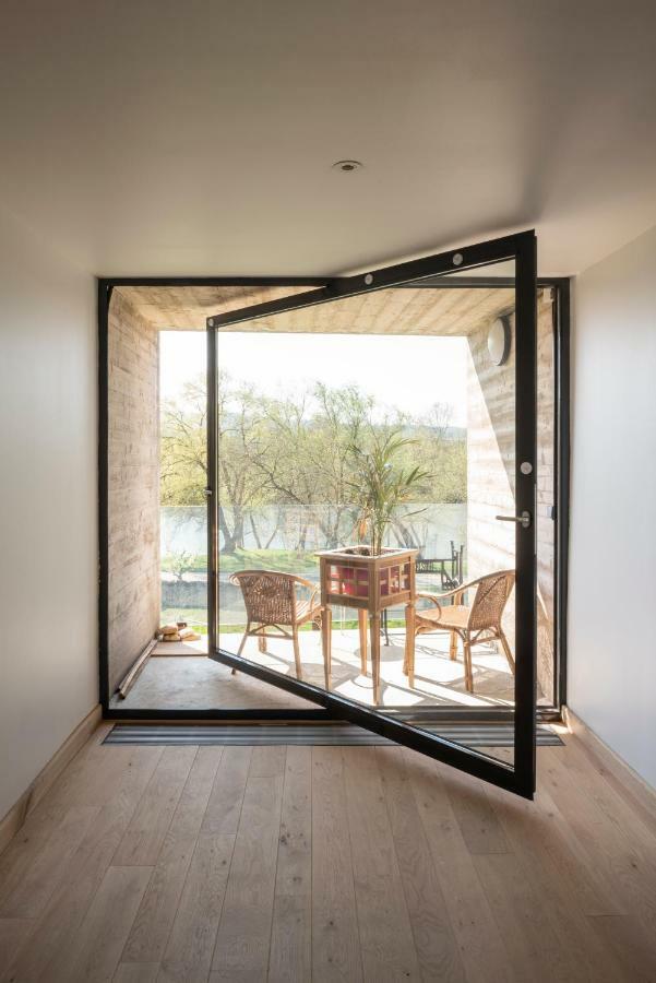 La Maison Forte - Chambres Et Table D'Hotes Millery  ภายนอก รูปภาพ